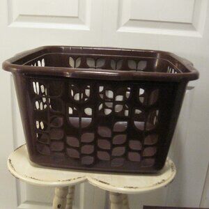 Vintage Rubbermaid Chocolate Tulip Floral Square Laundry Basket 19" x 11"